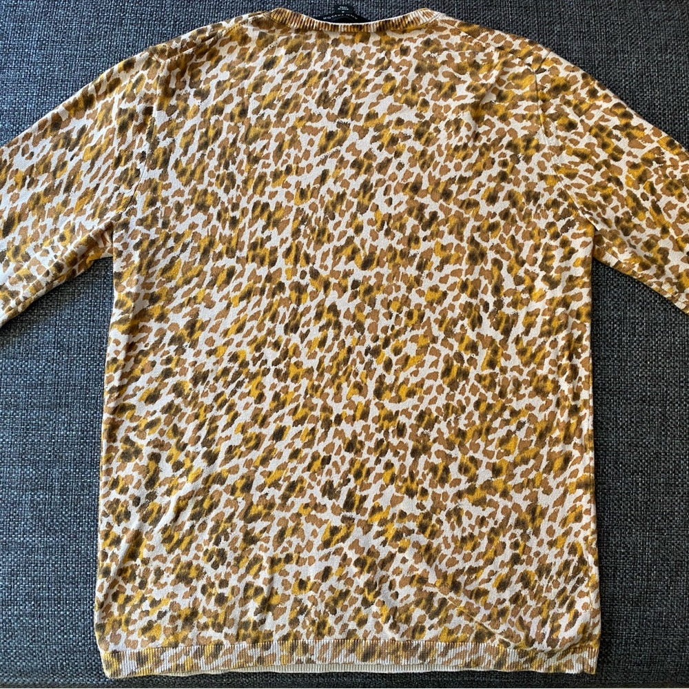 🐆 Ann Taylor Lightweight Crewneck Leopard Print Sweater, Women's M - Picture 3 of 7